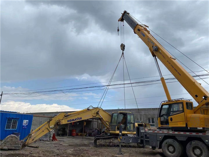 南沙区25吨吊车的工作半径是多少？