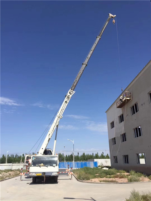 南沙区“轻装强干”—— 吊车的 “轻量化臂架” 技术